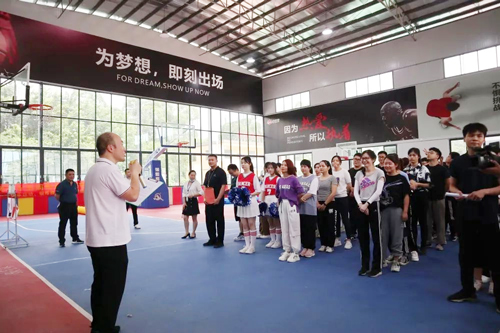 快乐运动，，，高效事情——bifa必发十五周年庆意见意义运动会